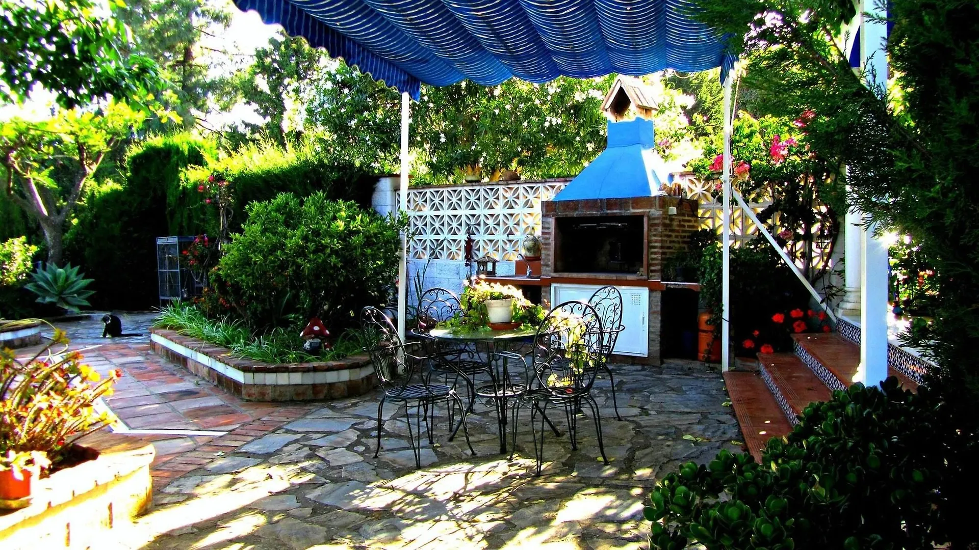 Villa With 4 Rooms In Estepona, Malaga, With Wonderful Sea View, Priva